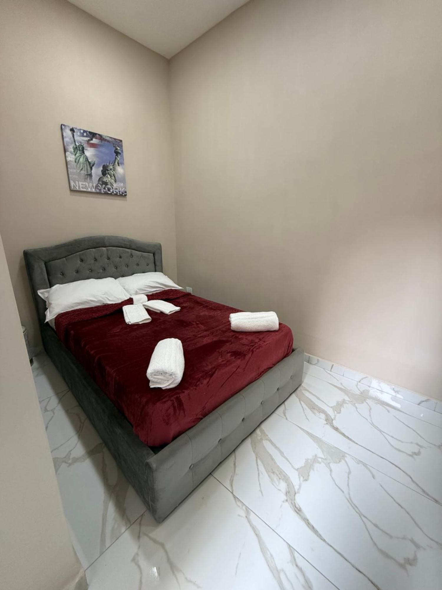 Apartament Valentino Caracciolo 105 Neapol Zewnętrze zdjęcie