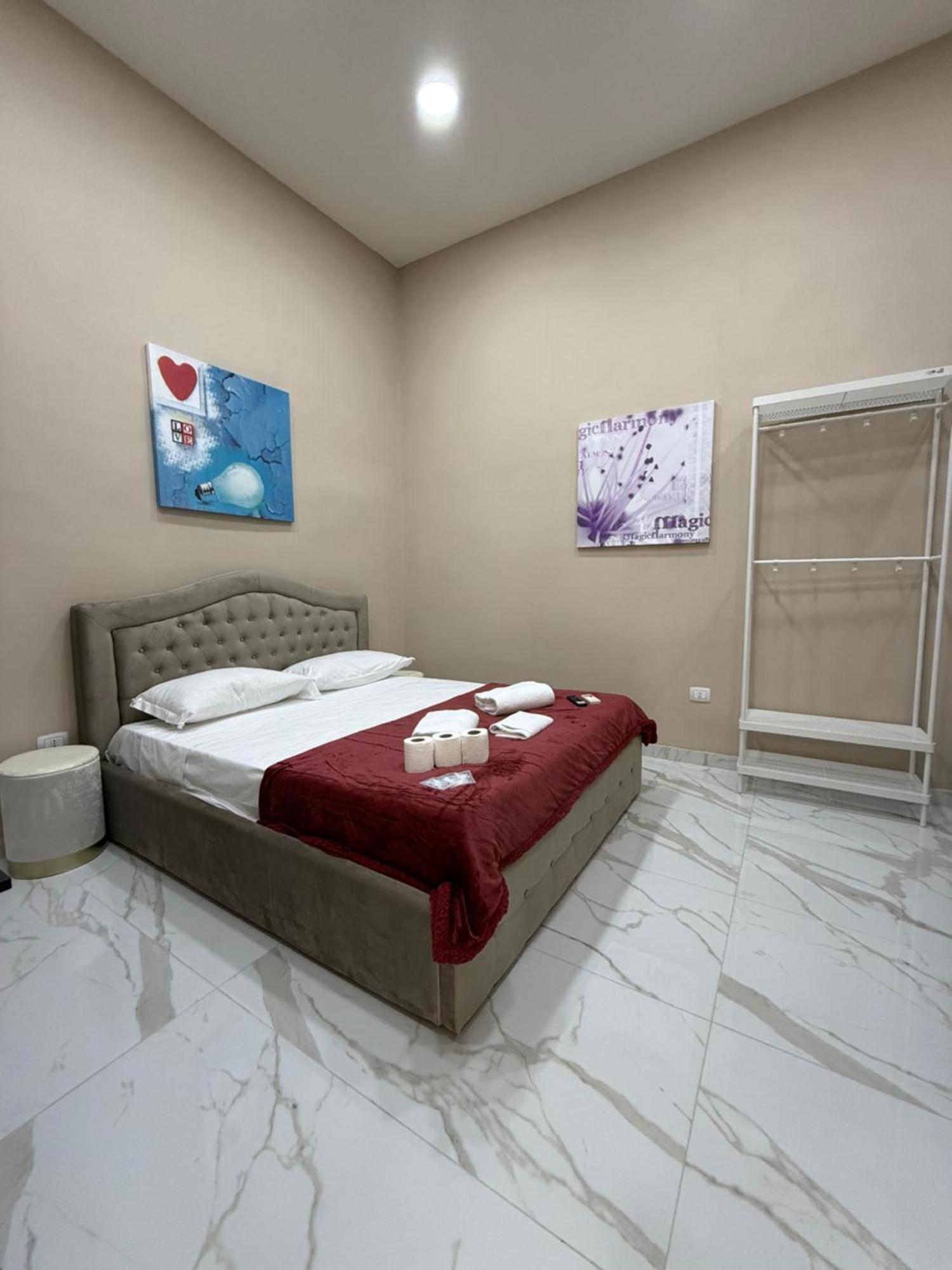Apartament Valentino Caracciolo 105 Neapol Zewnętrze zdjęcie