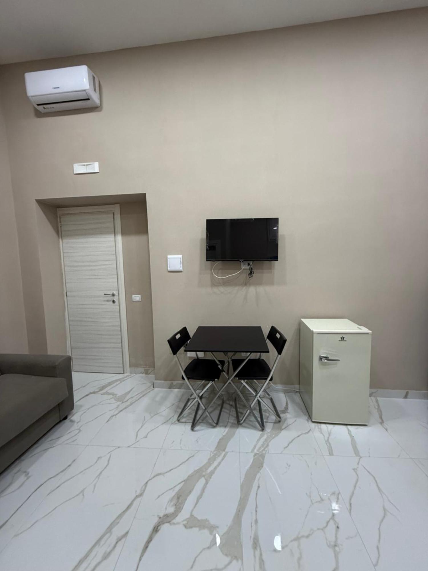 Apartament Valentino Caracciolo 105 Neapol Zewnętrze zdjęcie